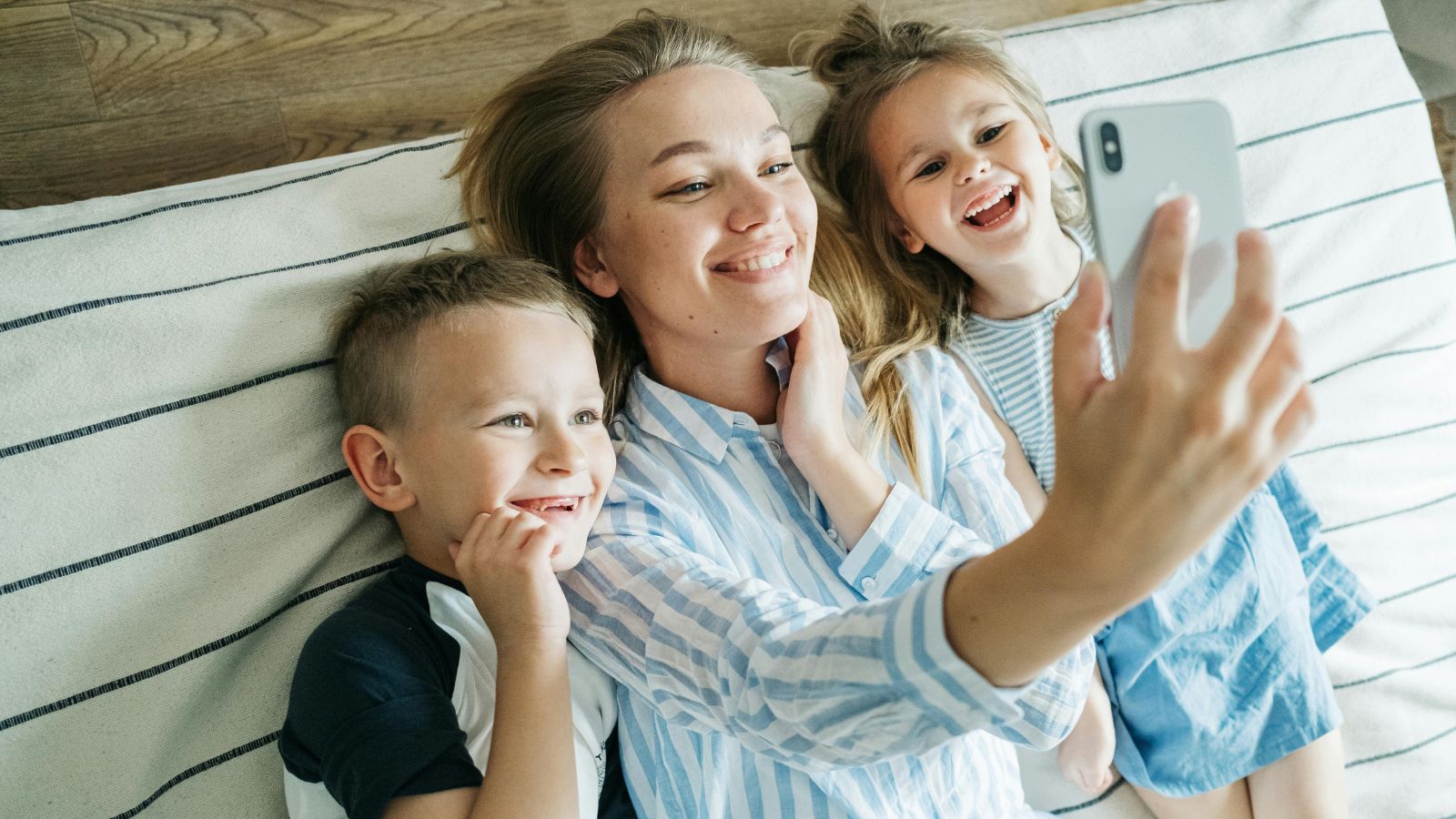 Glad familie
